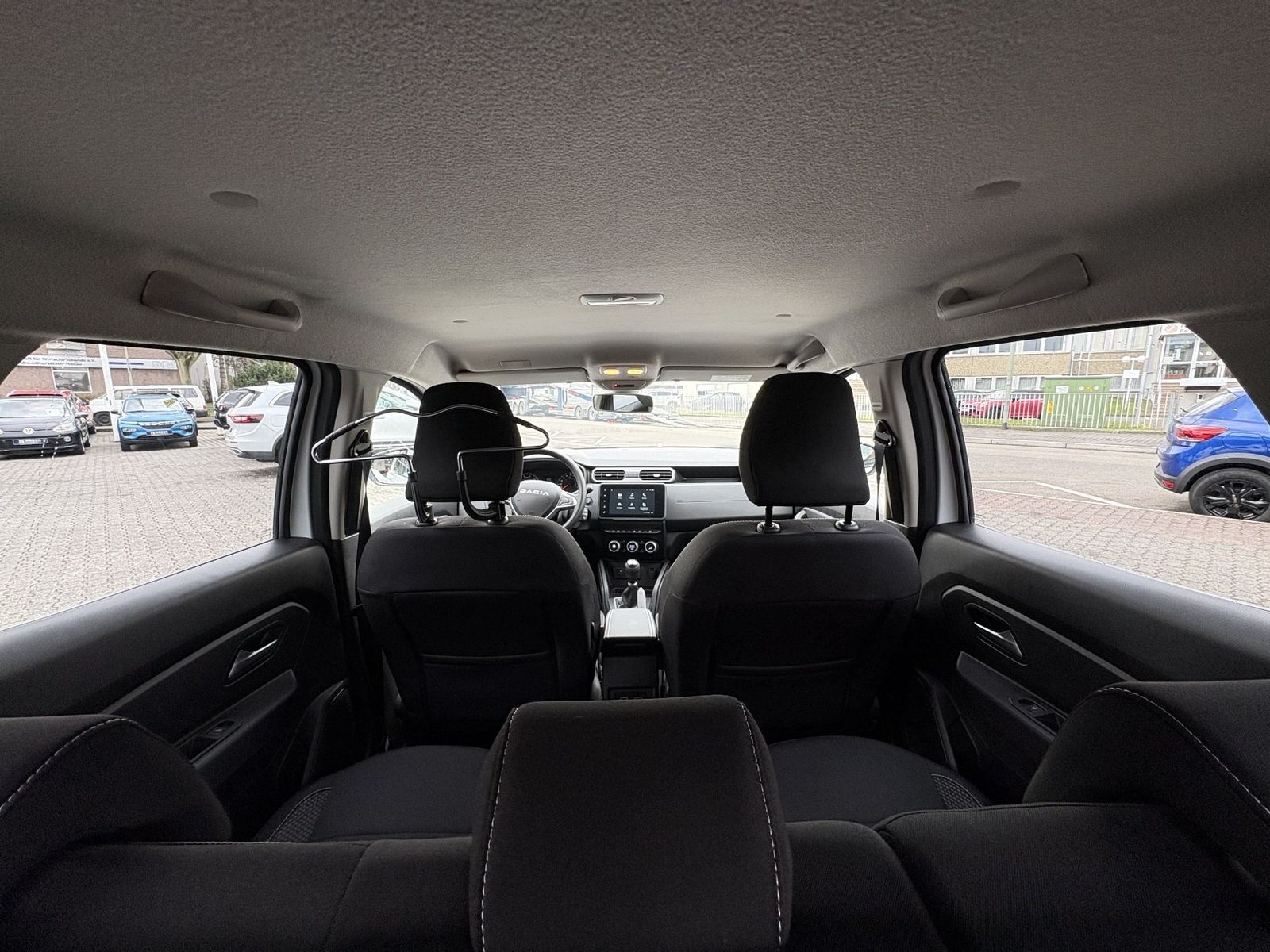 Dacia Duster TCe 150 Journey+ 4WD - Samsaru's Car Outlet