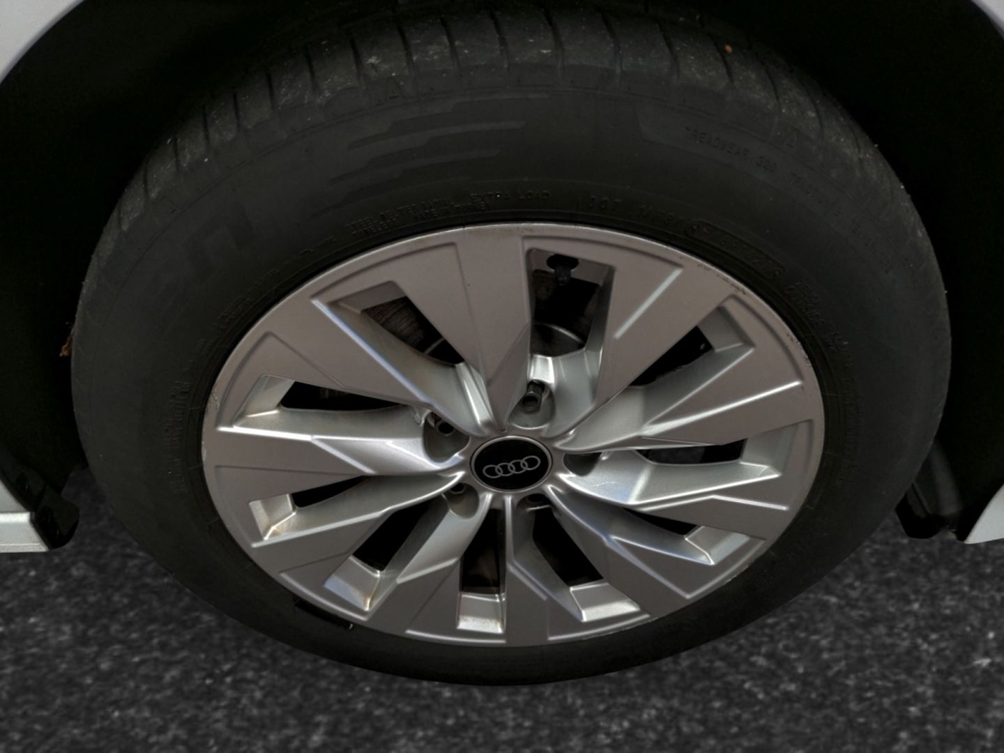 Audi A3 Sportback 40TFSIe S tronic LED Navi SHZ GRA P