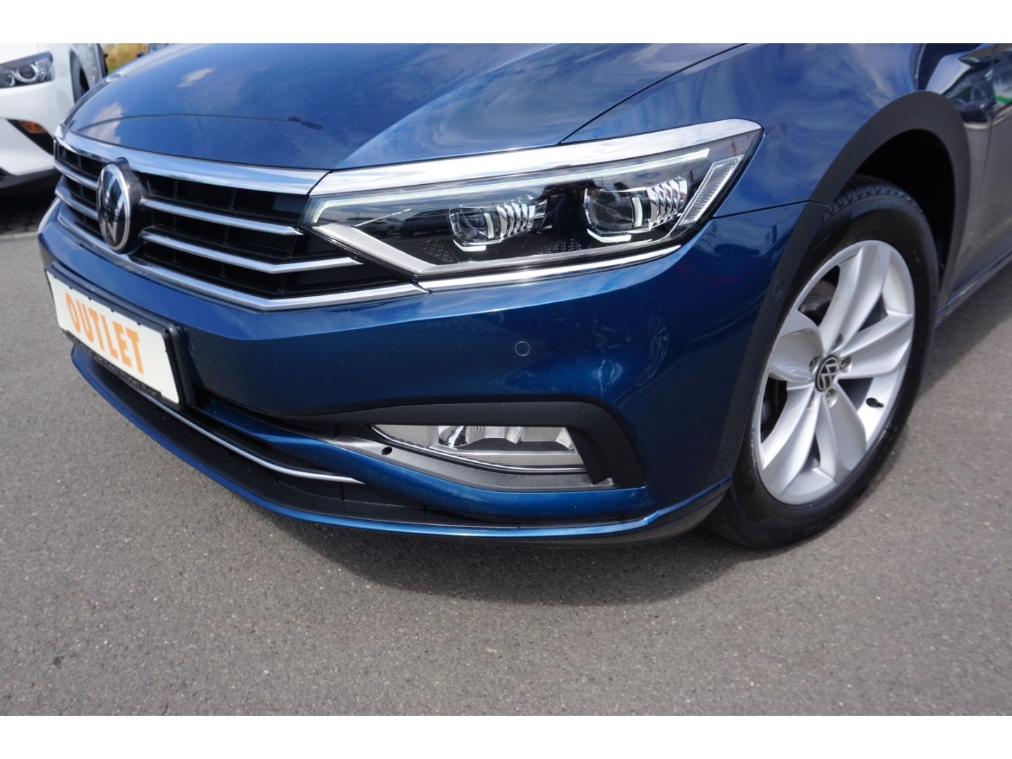 Volkswagen Passat 2.0 TSI DSG - Samsaru's Car Outlet