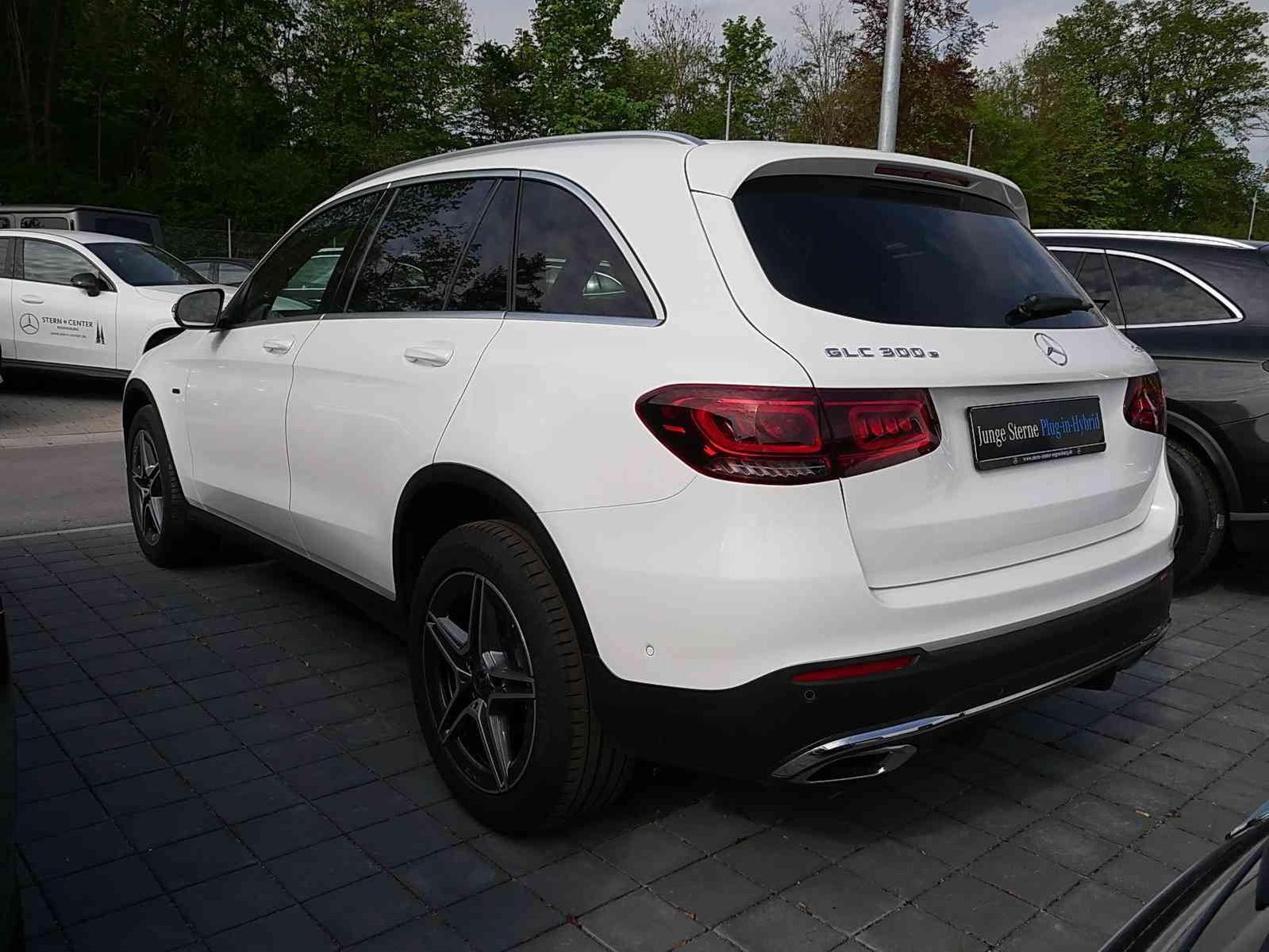 Mercedes-Benz GLC 300 e 4M AMG - Samsaru's Car Outlet