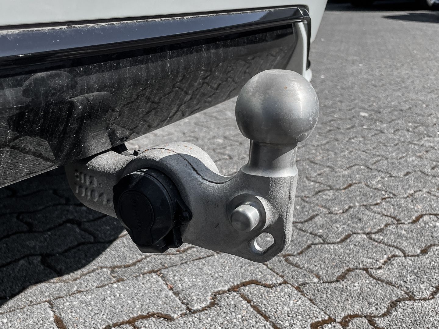 Volvo XC60 Plus Dark Recharge Plug-In Hybrid AWD T8 Tw