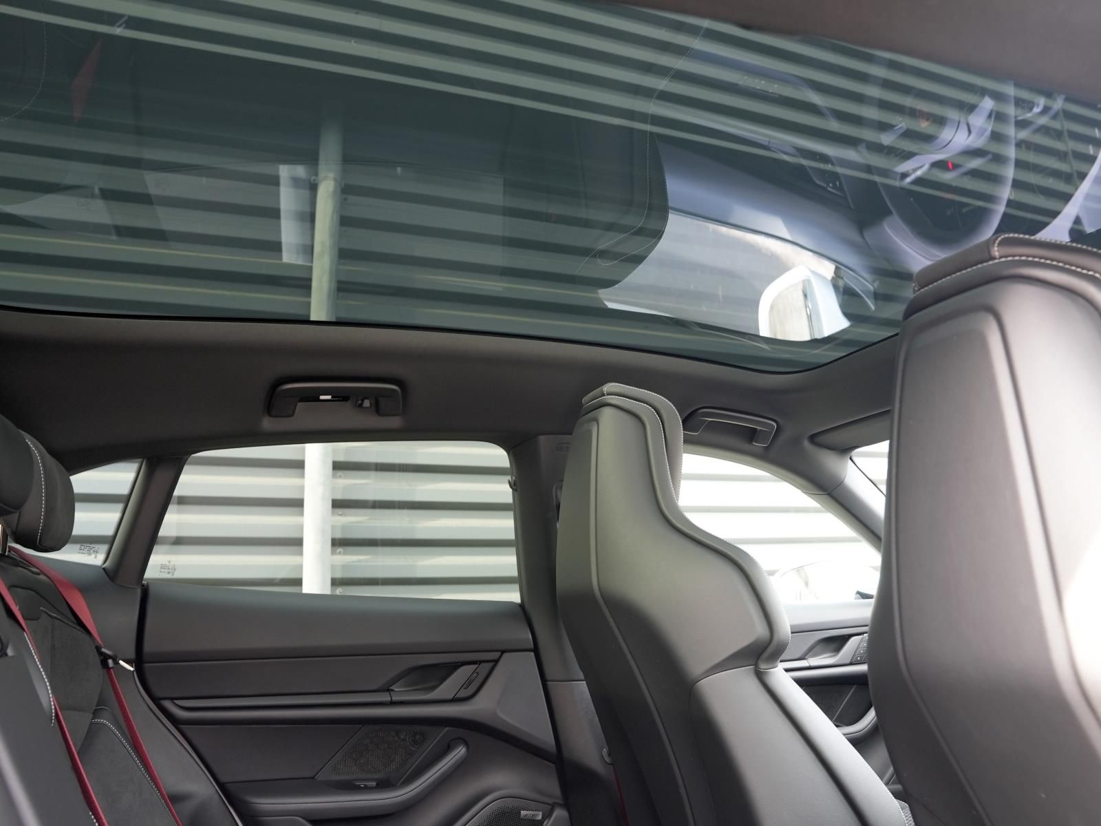 Porsche Taycan 4S Cross Turismo InnoDrive Surround-View