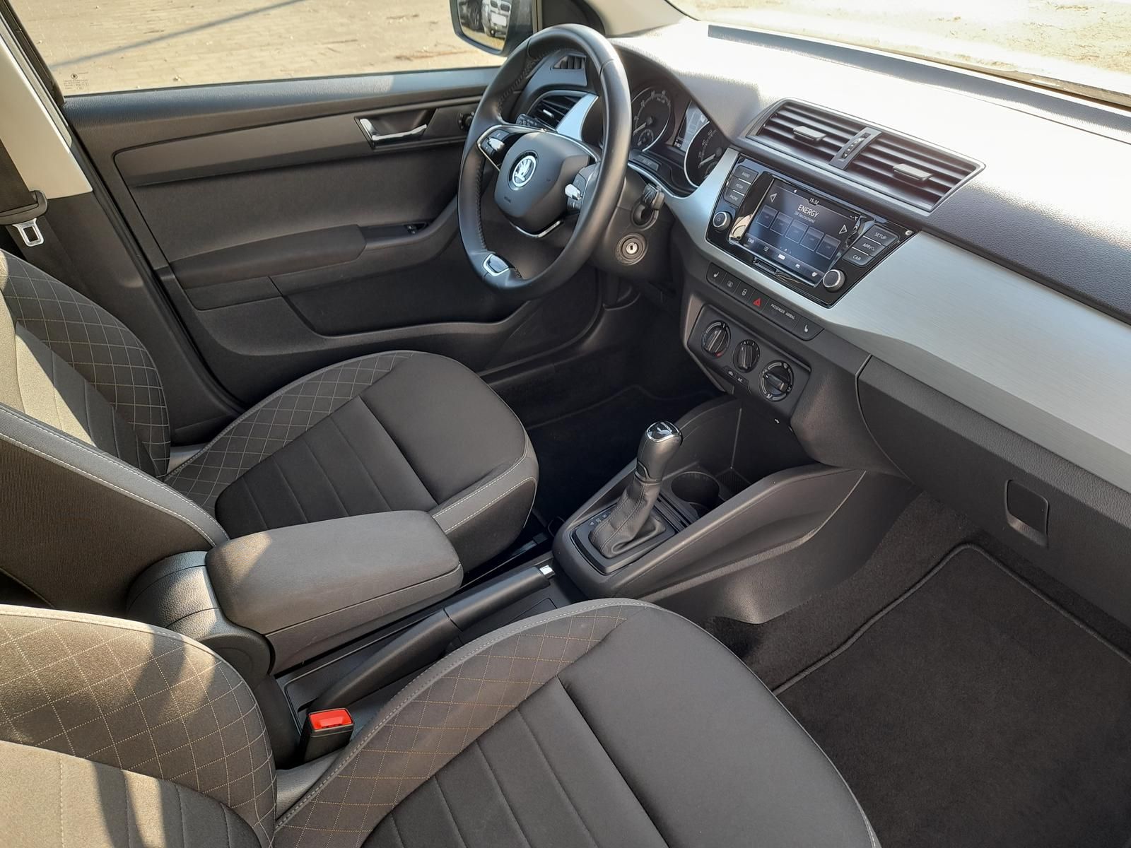 Skoda Fabia Combi Ambition - Samsaru's Car Outlet