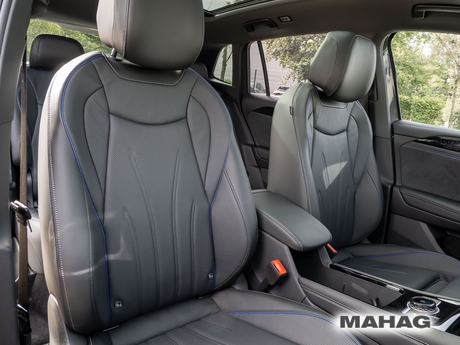 Volkswagen Tiguan 2.0 TSI 4 Mot R-Line BlackStyle Leder AHK