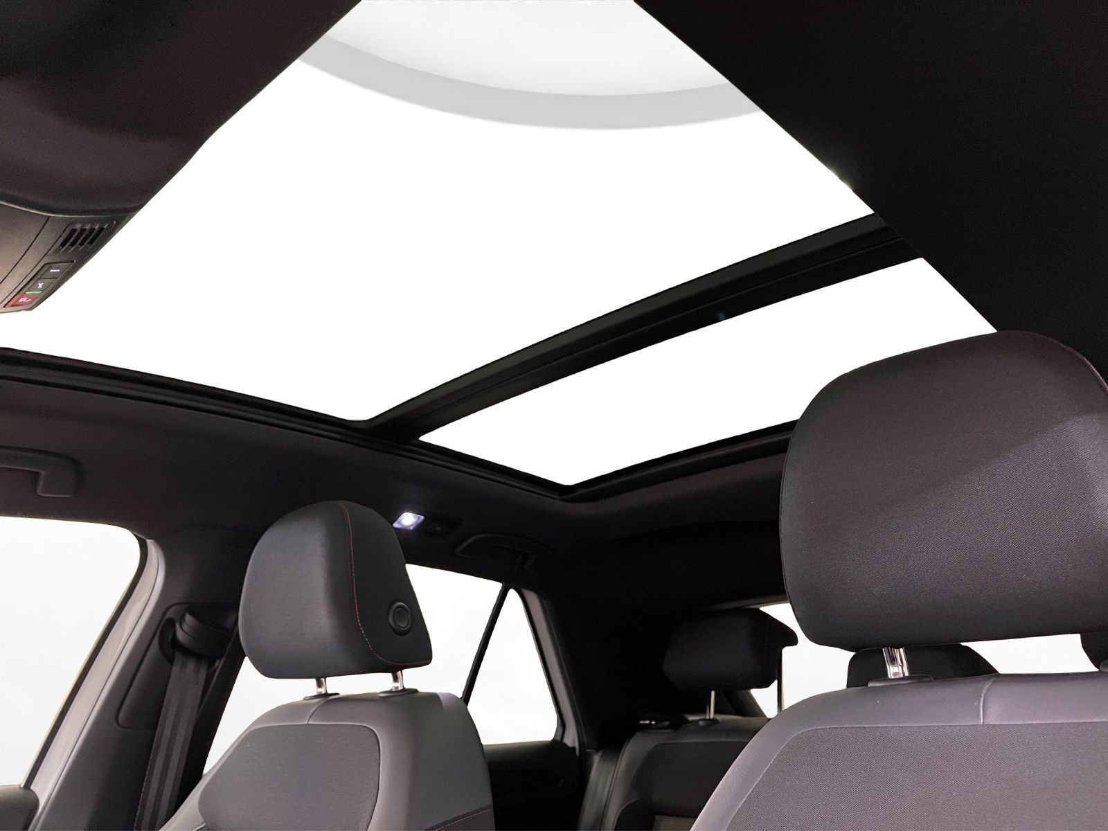 Volkswagen T-Roc 2.0 TSI Sport 4M - Samsaru's Car Outlet
