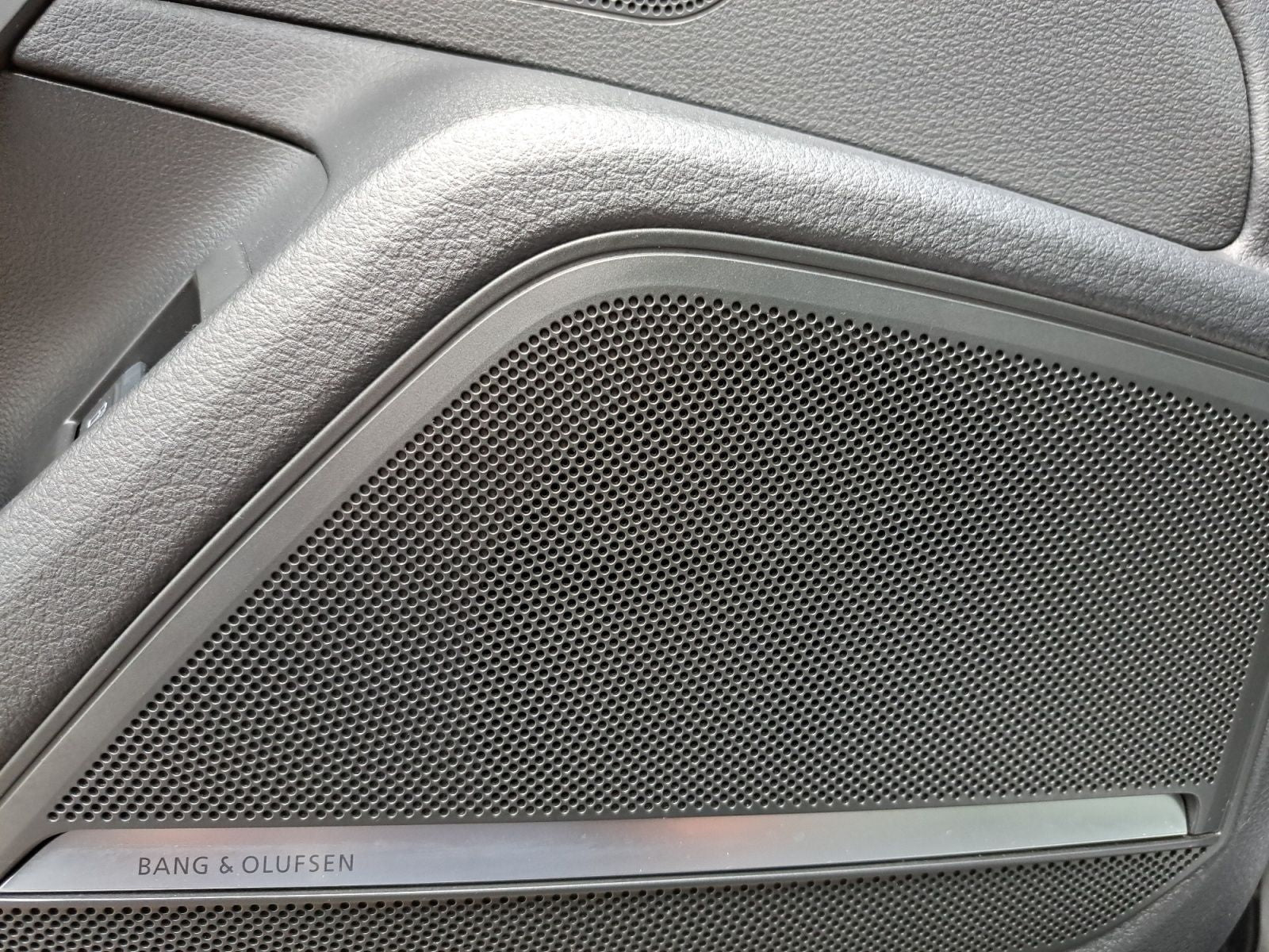 Audi A6 Avant 55 TFSIe quattro S tronic - Samsaru's Car Outlet