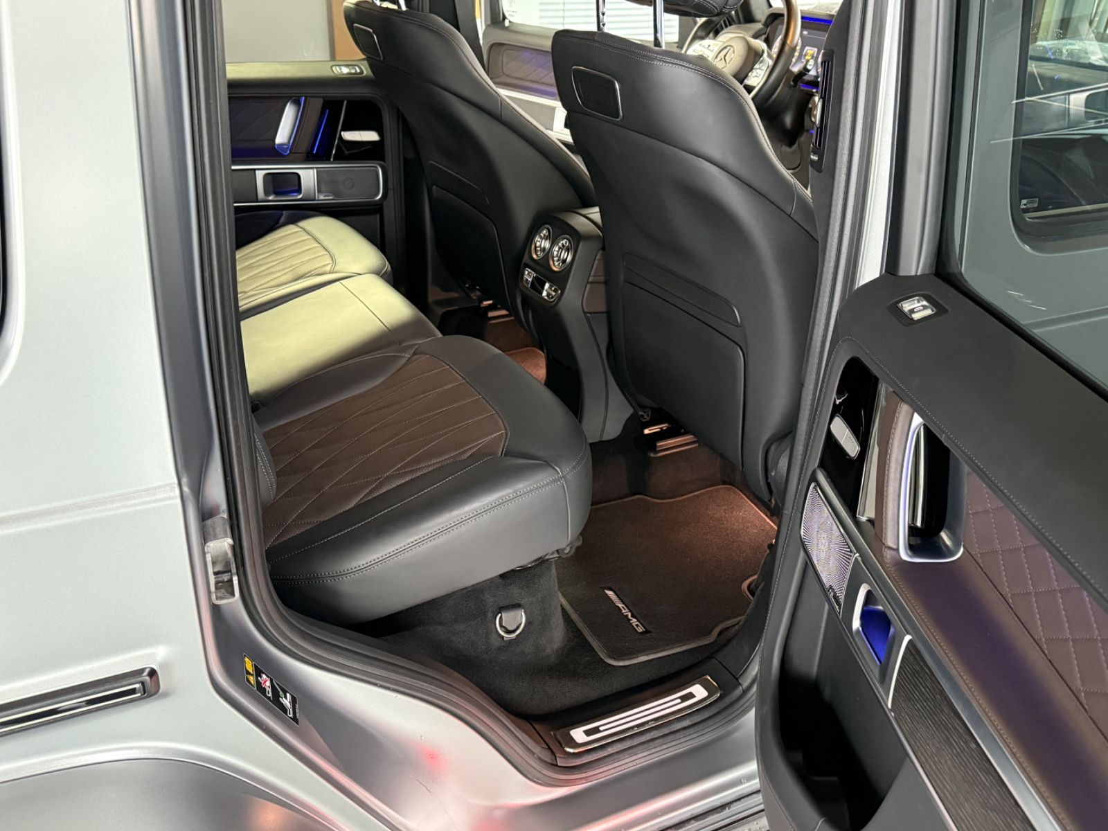 Mercedes-Benz G 500 - Samsaru's Car Outlet