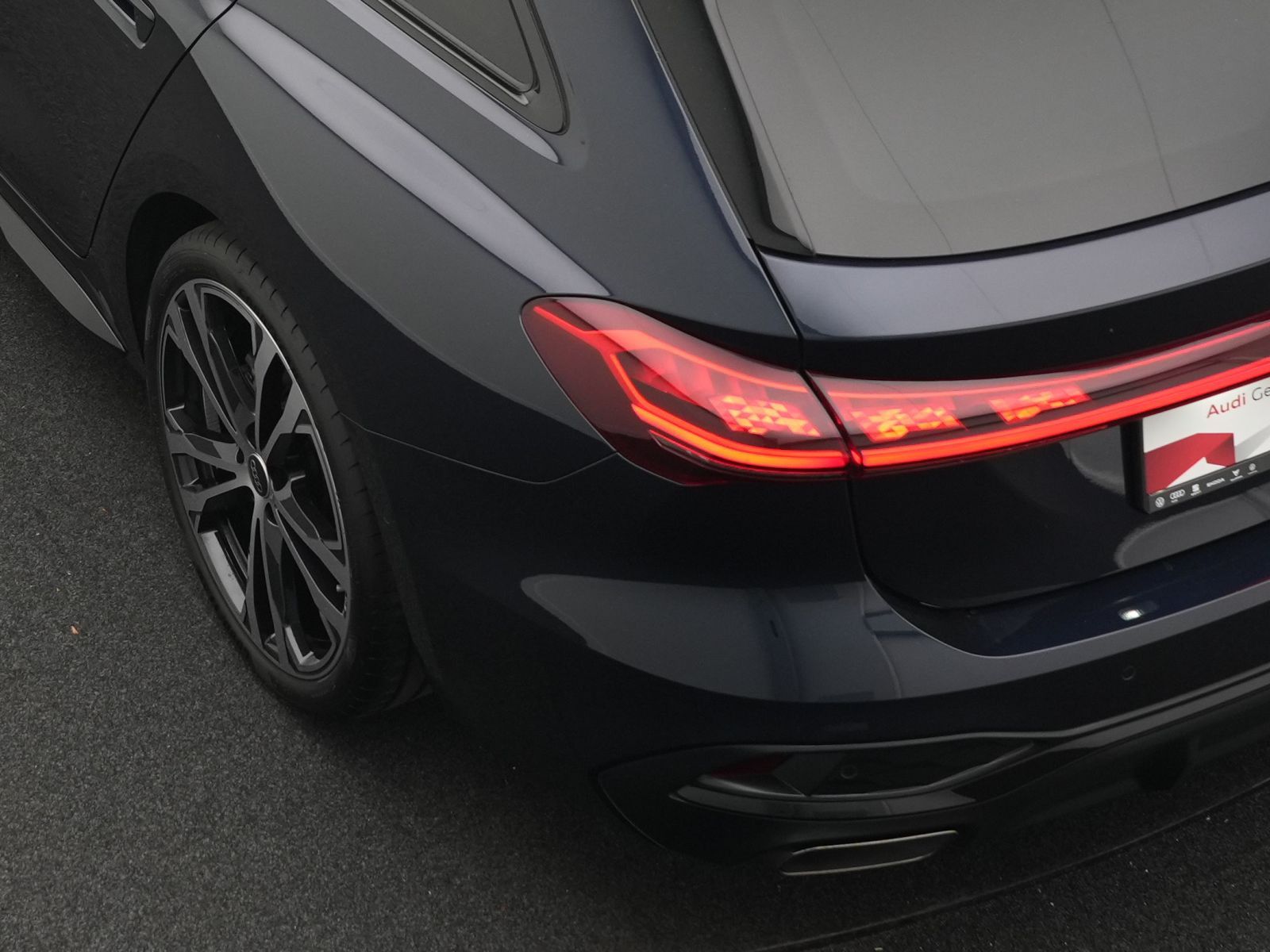 Audi A5 Avant TFSI qu. 2x S line *AHK*PANO*HdUp*20''*