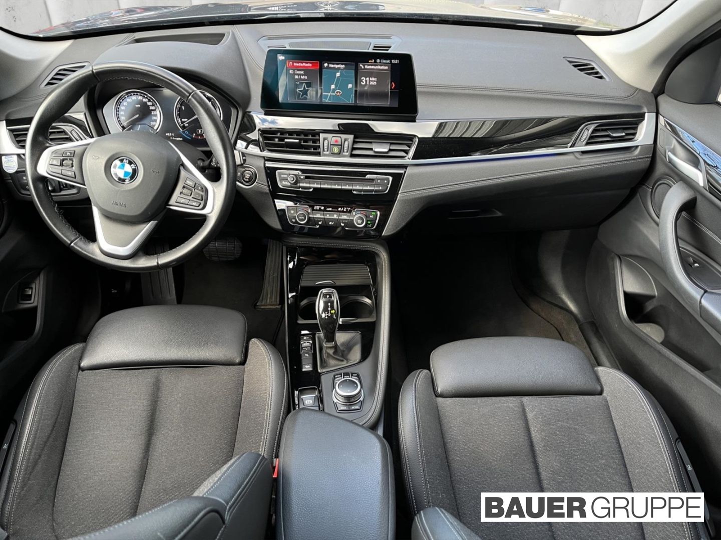 BMW X1 xDrive 20 d Sport Line - Samsaru's Car Outlet