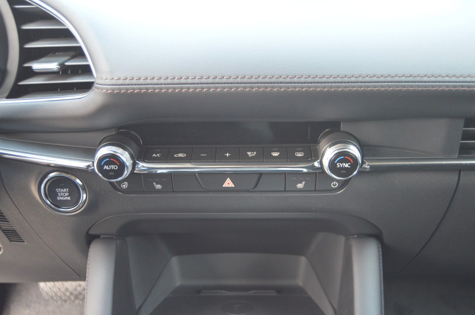 Mazda 3 Benzin 140PS 6AG Exclusive-line 4-Türer SHZ