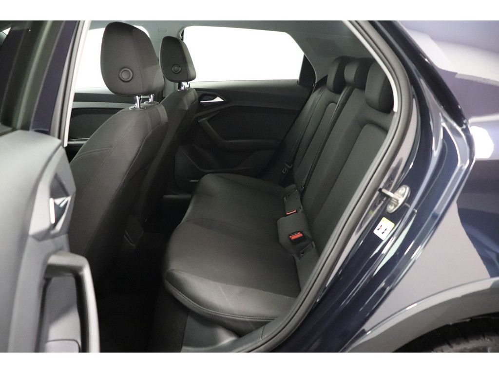 Audi A1 30 citycarver 1.0.TFSI S-tronic Standheizung