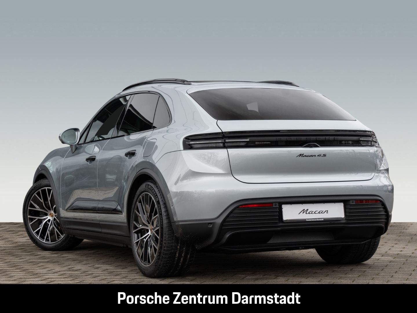 Porsche Macan 4S - Samsaru's Car Outlet