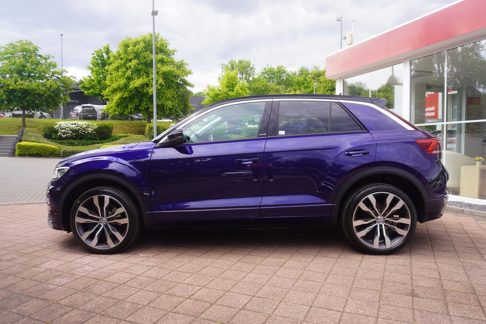 Volkswagen T-Roc 2.0 TDI R-Line 4M DSG - Samsaru's Car Outlet