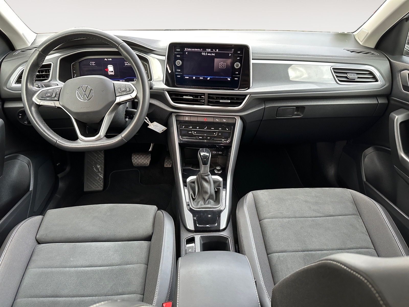 Volkswagen T-Roc 2.0 - Samsaru's Car Outlet