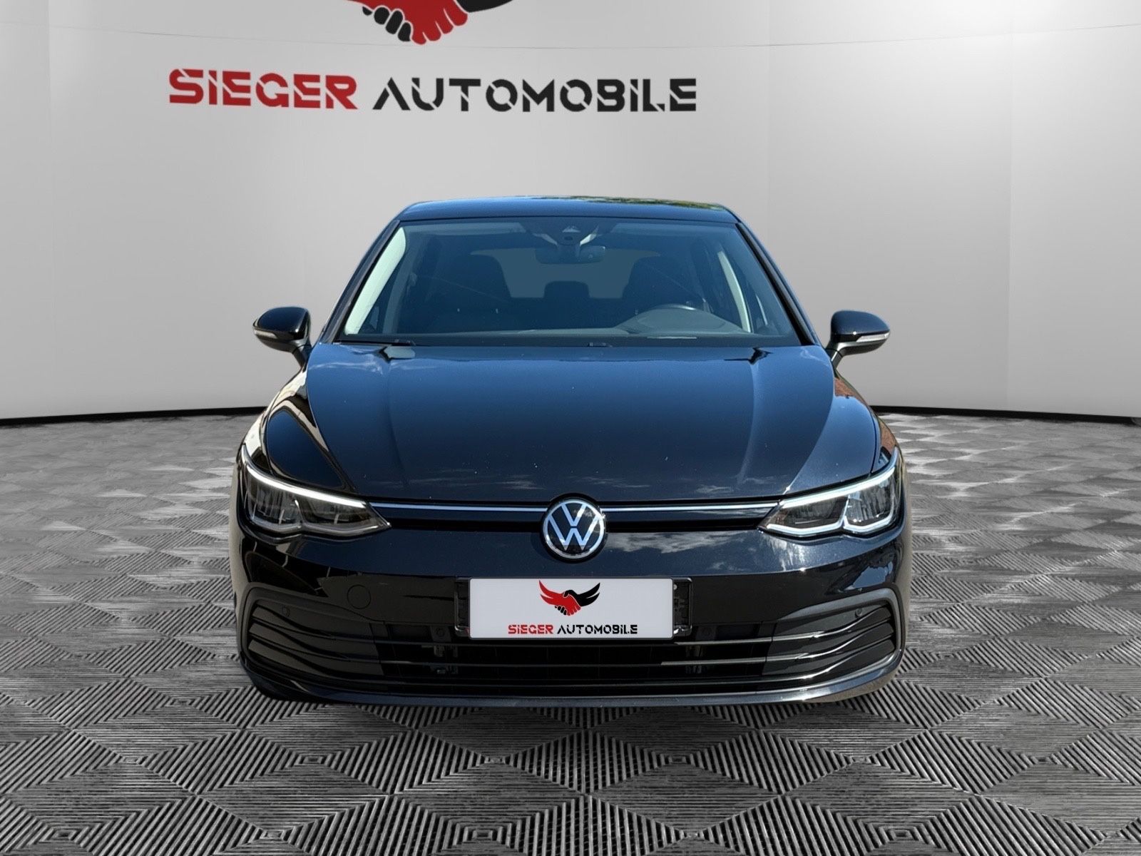 Volkswagen GOLF VIII 2.0 TDI DSG LIFE - Samsaru's Car Outlet
