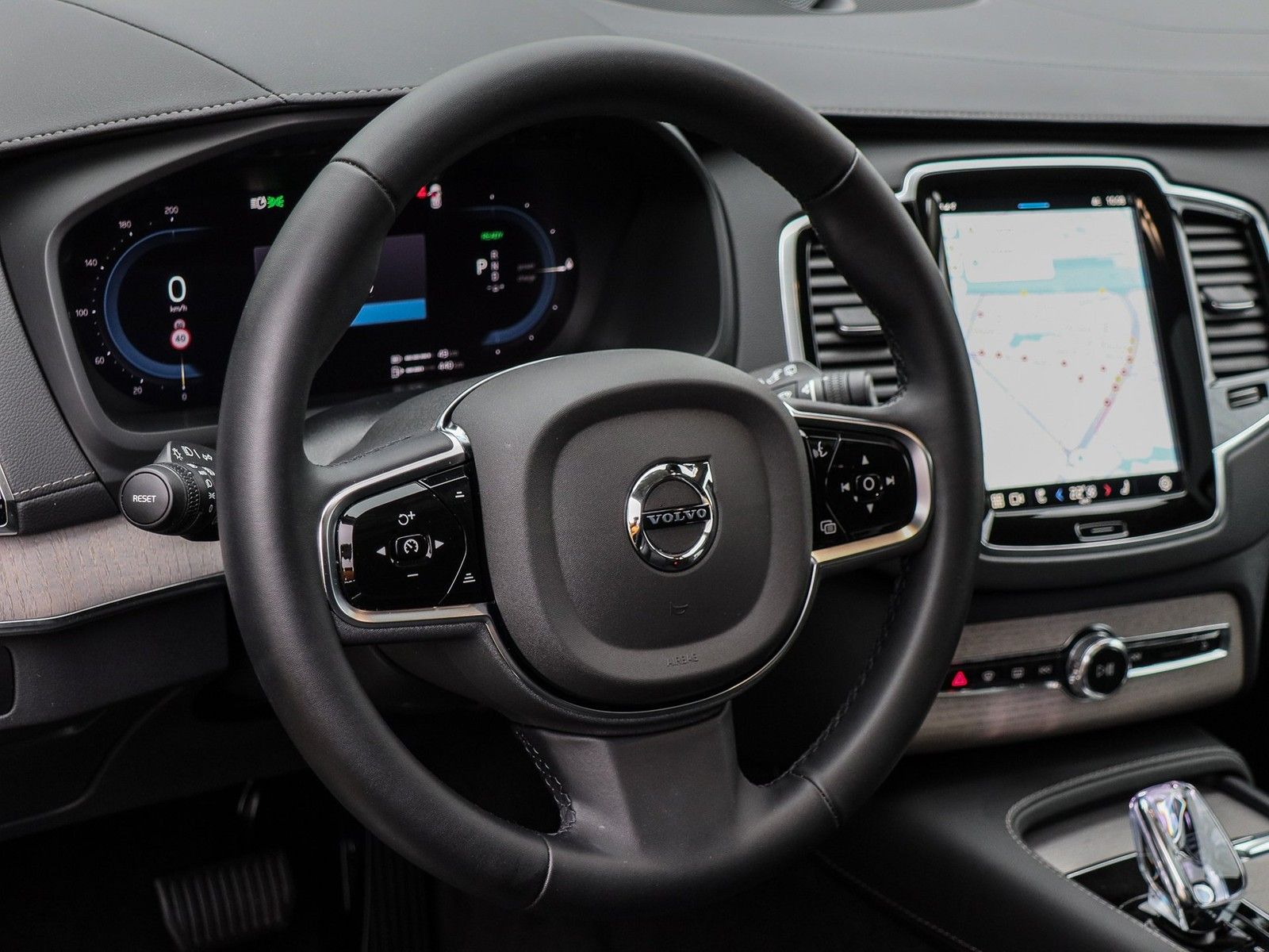 Volvo XC90 T8 Recharge AWD Ultra Dark NP:105.050,-//AH