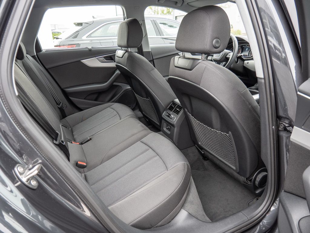 Audi A4 Avant 35 TDI S tronic - Samsaru's Car Outlet