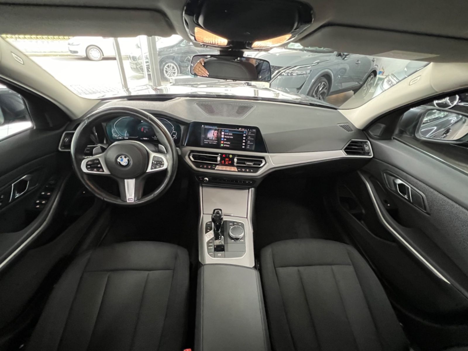BMW 330 e Touring Advantage - Samsaru's Car Outlet