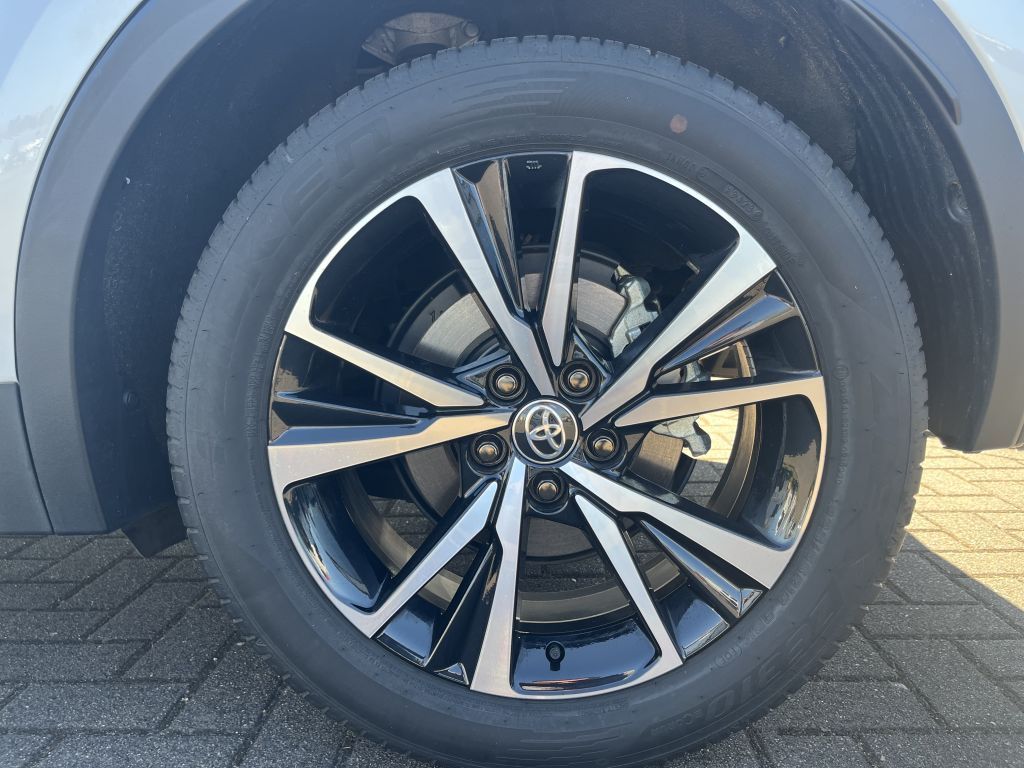Toyota C-HR 1.8 Hybrid - Samsaru's Car Outlet