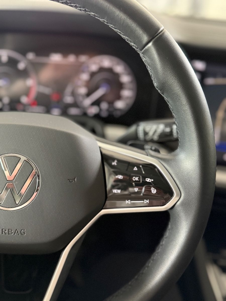 Volkswagen Touareg R-Line 4Motion - Samsaru's Car Outlet