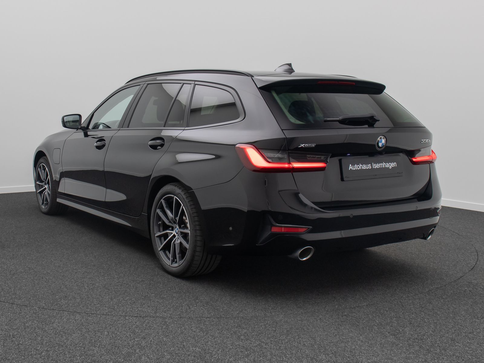 BMW 330e xD - Samsaru's Car Outlet