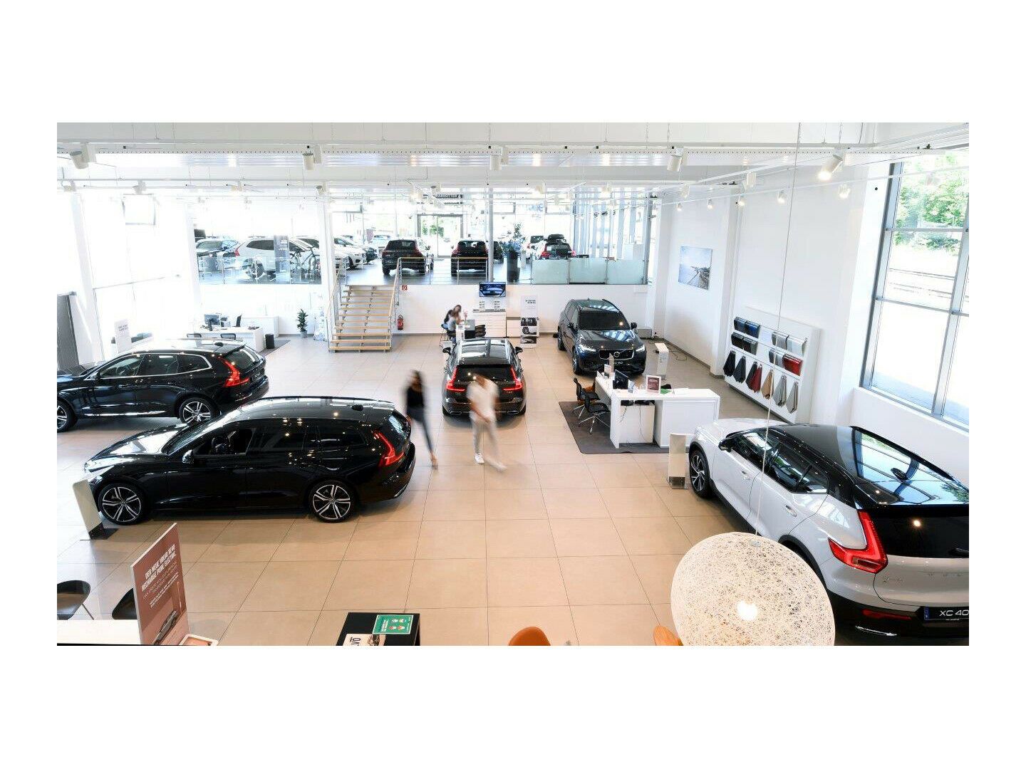 Volvo V60 T6 AWD Recharge Plus Bright  AHK/STHZ/PANO/