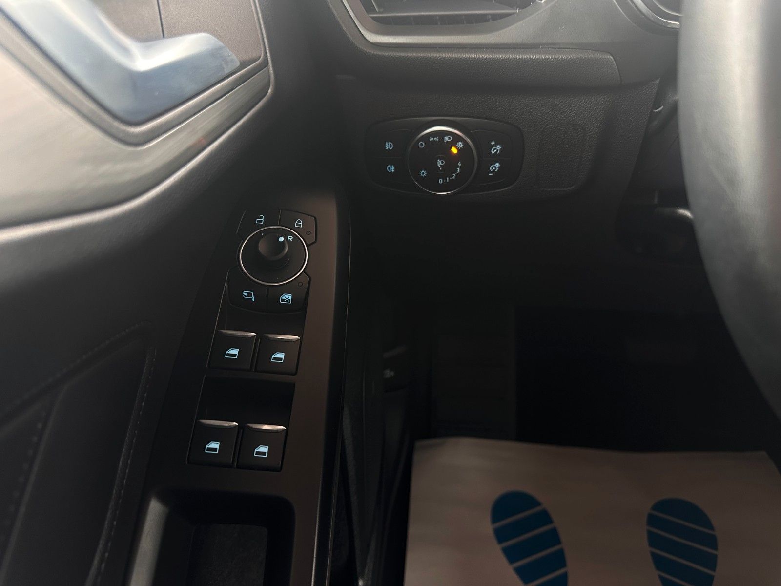 Ford Focus Lim. Titanium| Navi | LED | Assistenzpaket