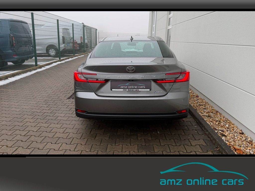 Toyota Camry 2.5 Hybrid Executive Navi*Kamera*LED