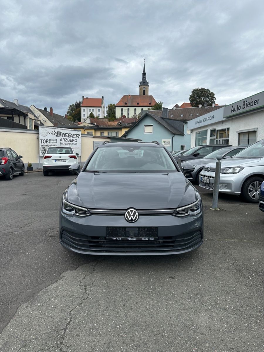 Volkswagen Golf VIII Variant 1.0TSI - Samsaru's Car Outlet