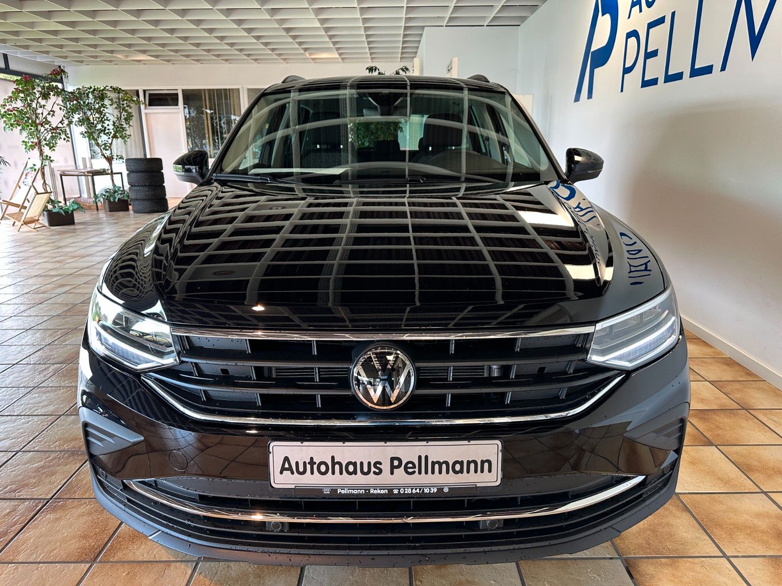Volkswagen Tiguan 1.5 TSI DSG Life - Samsaru's Car Outlet