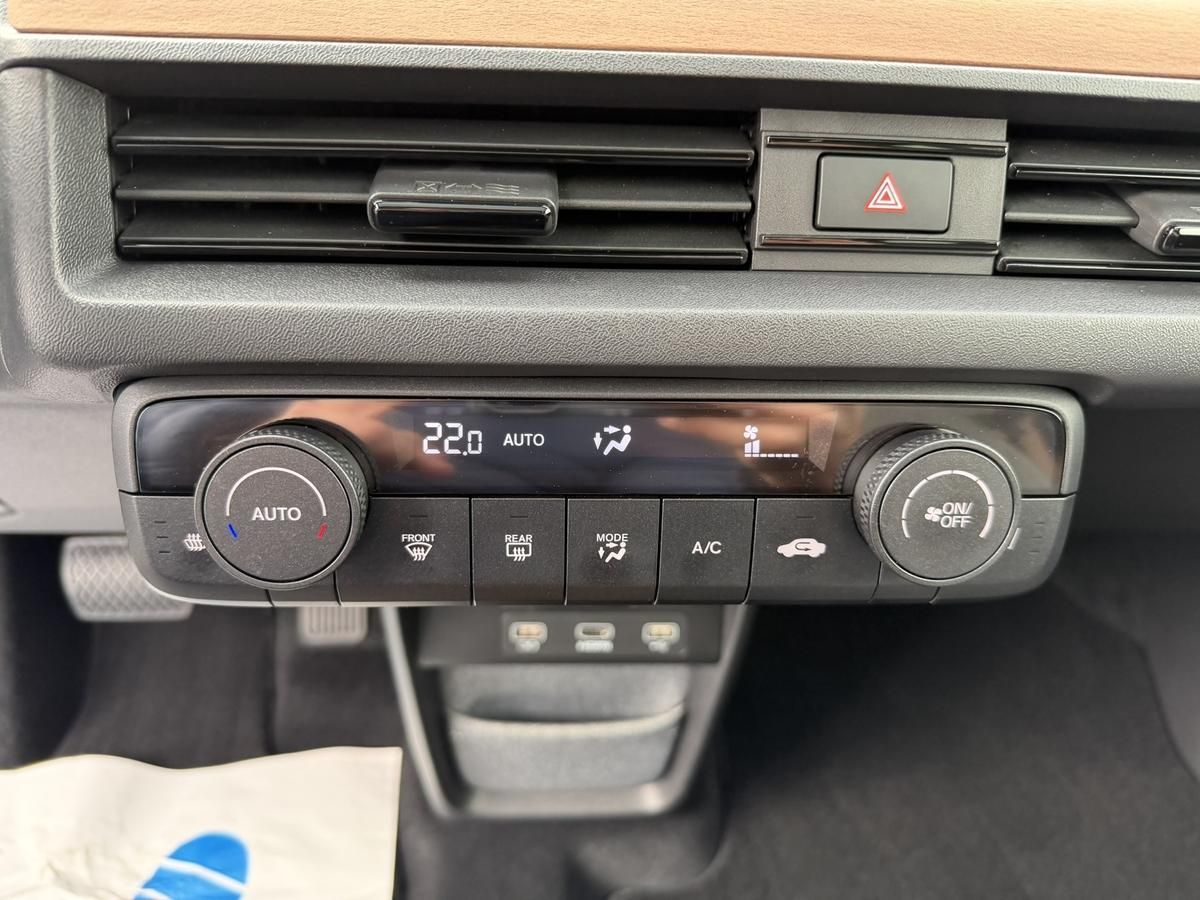 Honda e Advance (17")