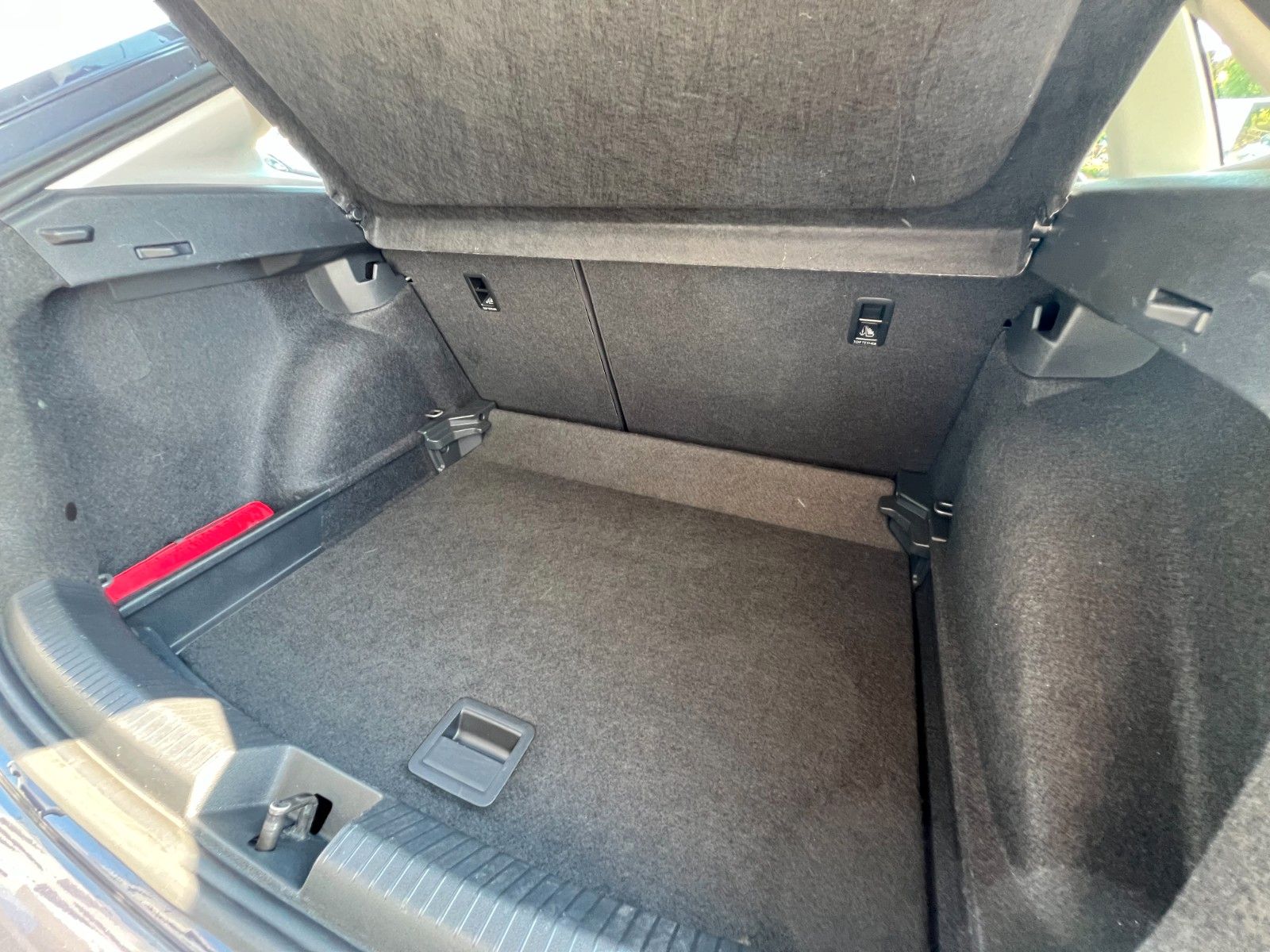 Volkswagen Taigo TSI Life - Samsaru's Car Outlet