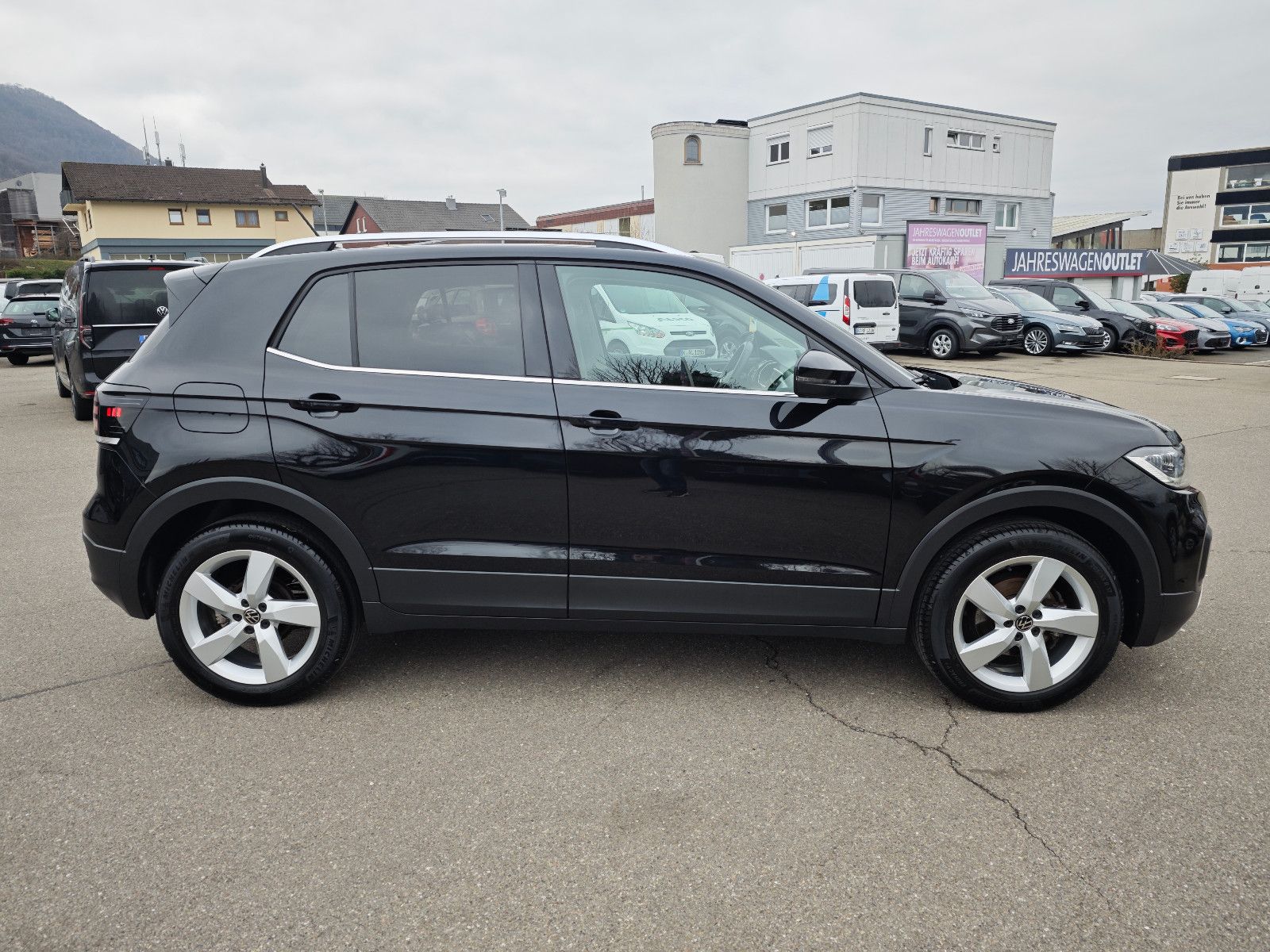 Volkswagen T-Cross Style - Samsaru's Car Outlet