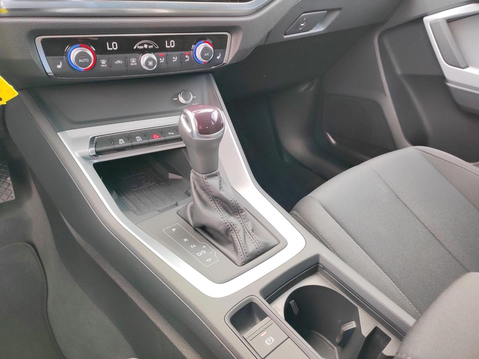 Audi Q3 35 TDI qu. S tronic - Samsaru's Car Outlet