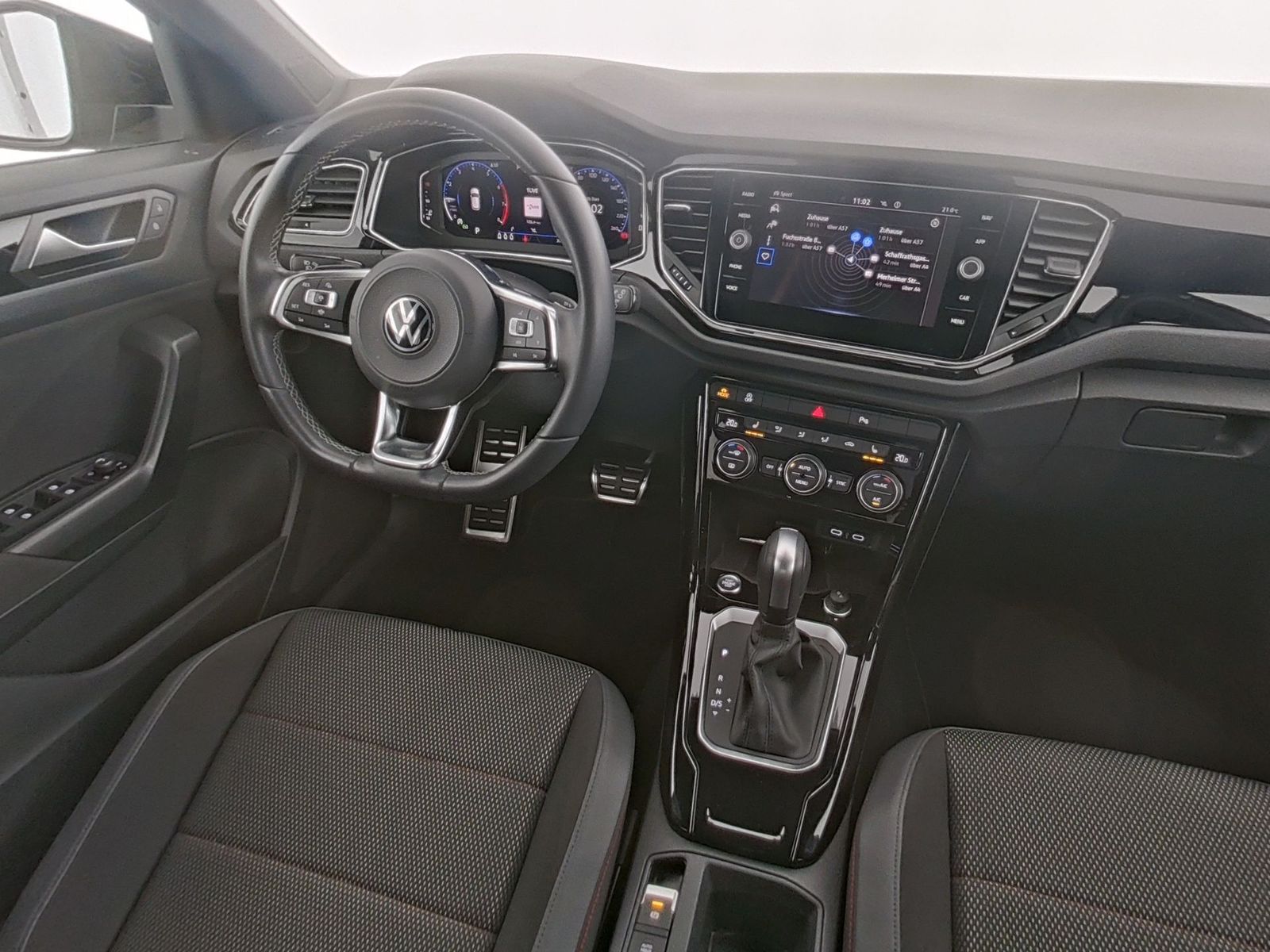 Volkswagen T-Roc Sport - Samsaru's Car Outlet
