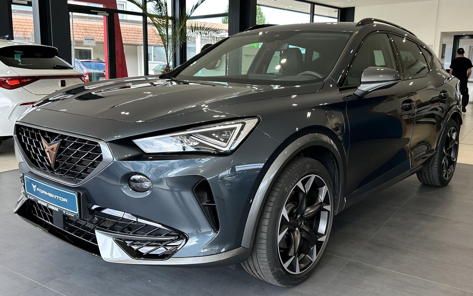 Cupra Formentor 1.4 e-hybrid - Samsaru's Car Outlet