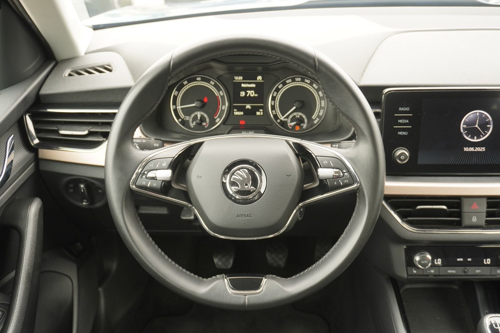 Skoda Kamiq 1.0 TSI Style - Samsaru's Car Outlet