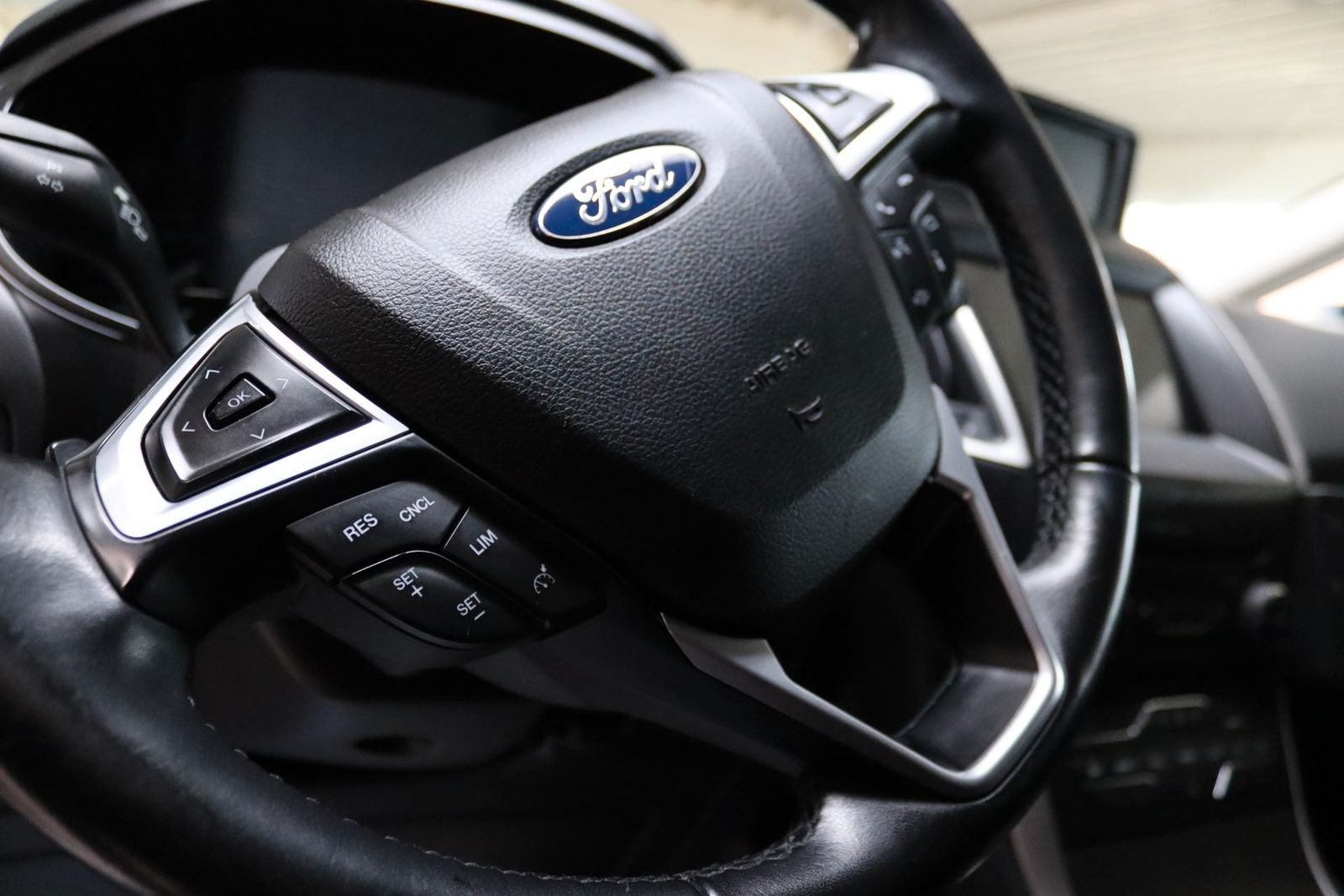 Ford S-MAX 2.0 EcoBlue Business - Samsaru's Car Outlet
