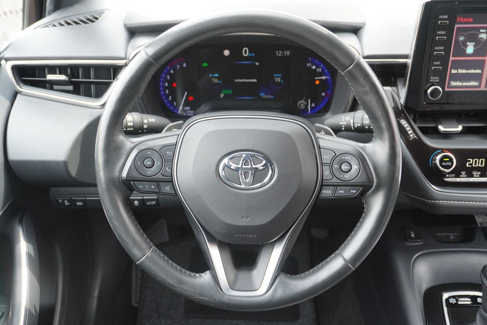 Toyota Corolla 2.0 Hybrid Lounge - Samsaru's Car Outlet