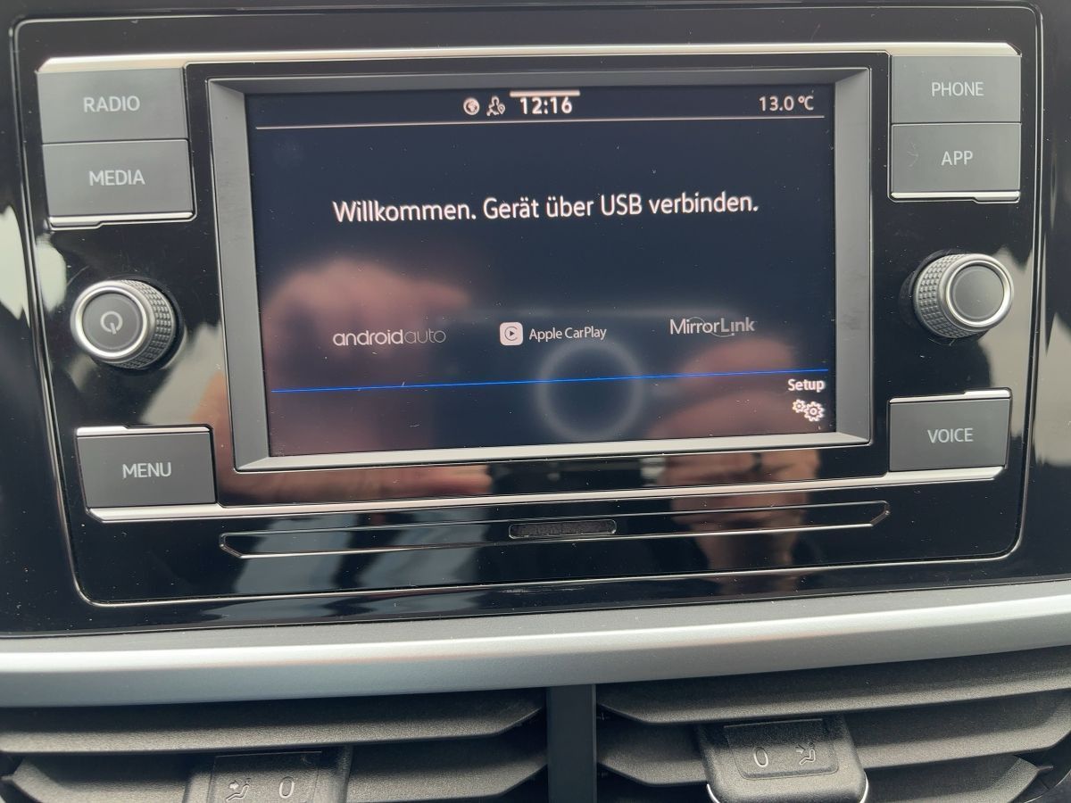 Volkswagen T-Roc 1.0 Life - Samsaru's Car Outlet