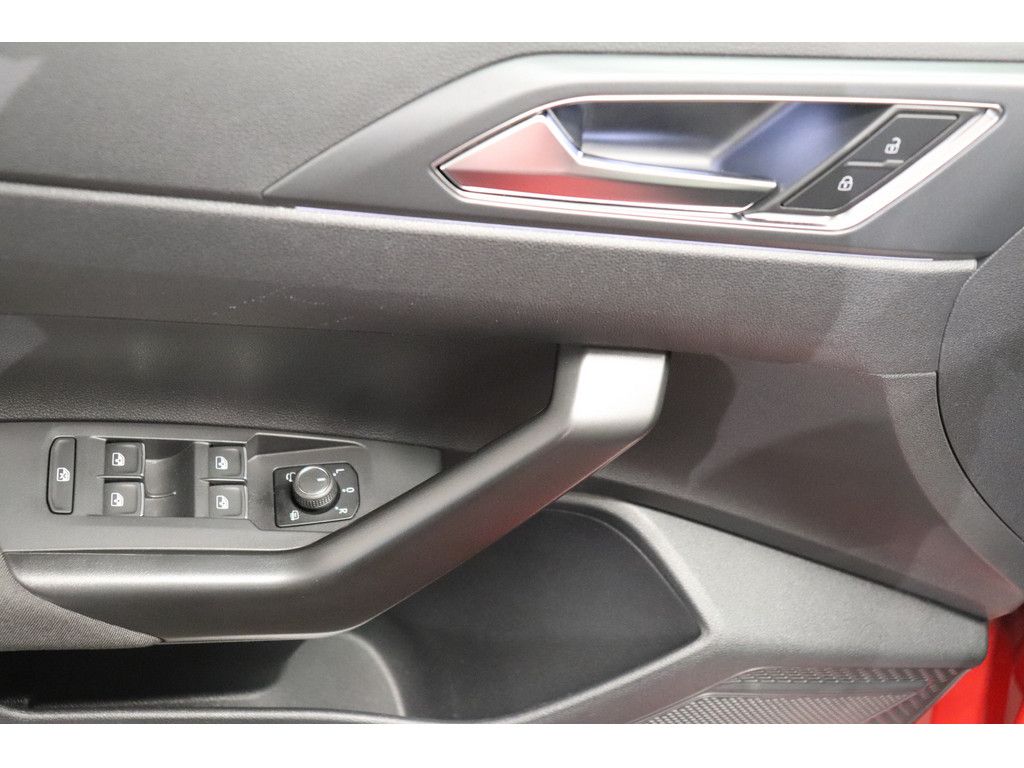 Volkswagen Taigo 1.5 TSI R-Line - Samsaru's Car Outlet