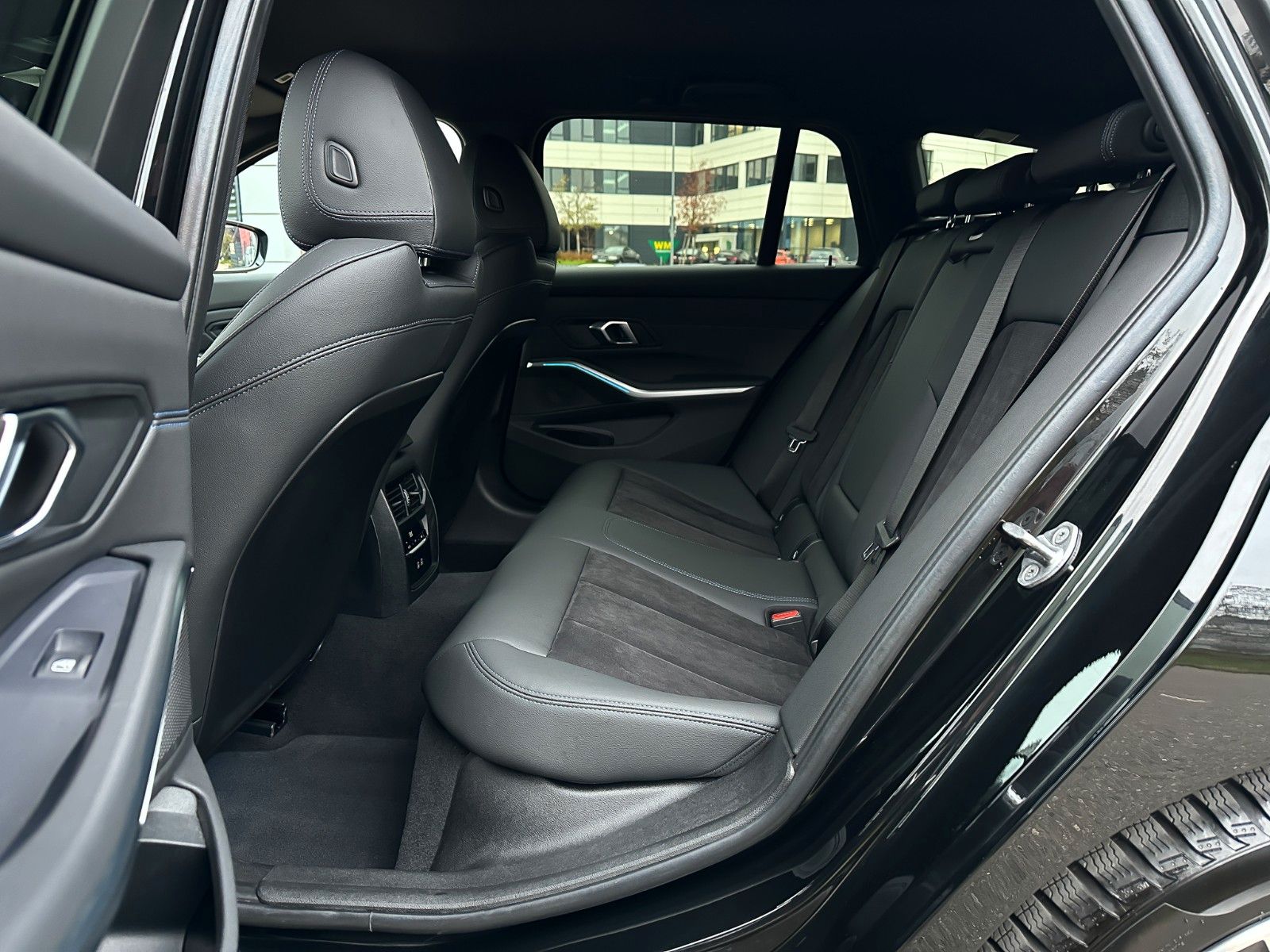 BMW 320d xD M Sport - Samsaru's Car Outlet