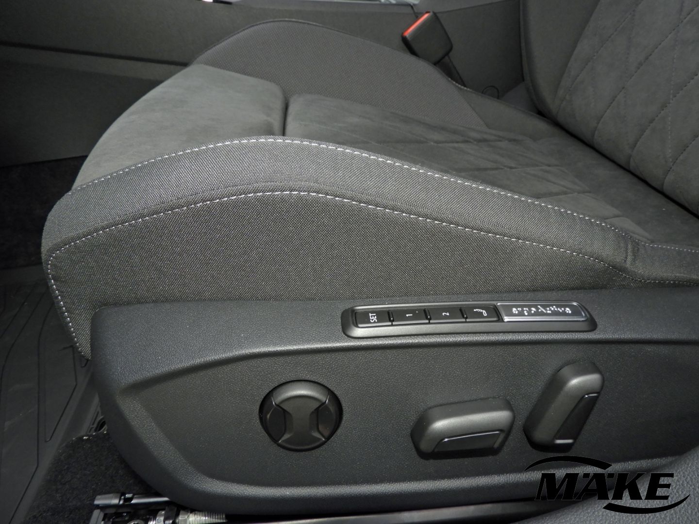 Volkswagen Golf Style 1.4 TSI eHybrid - Samsaru's Car Outlet