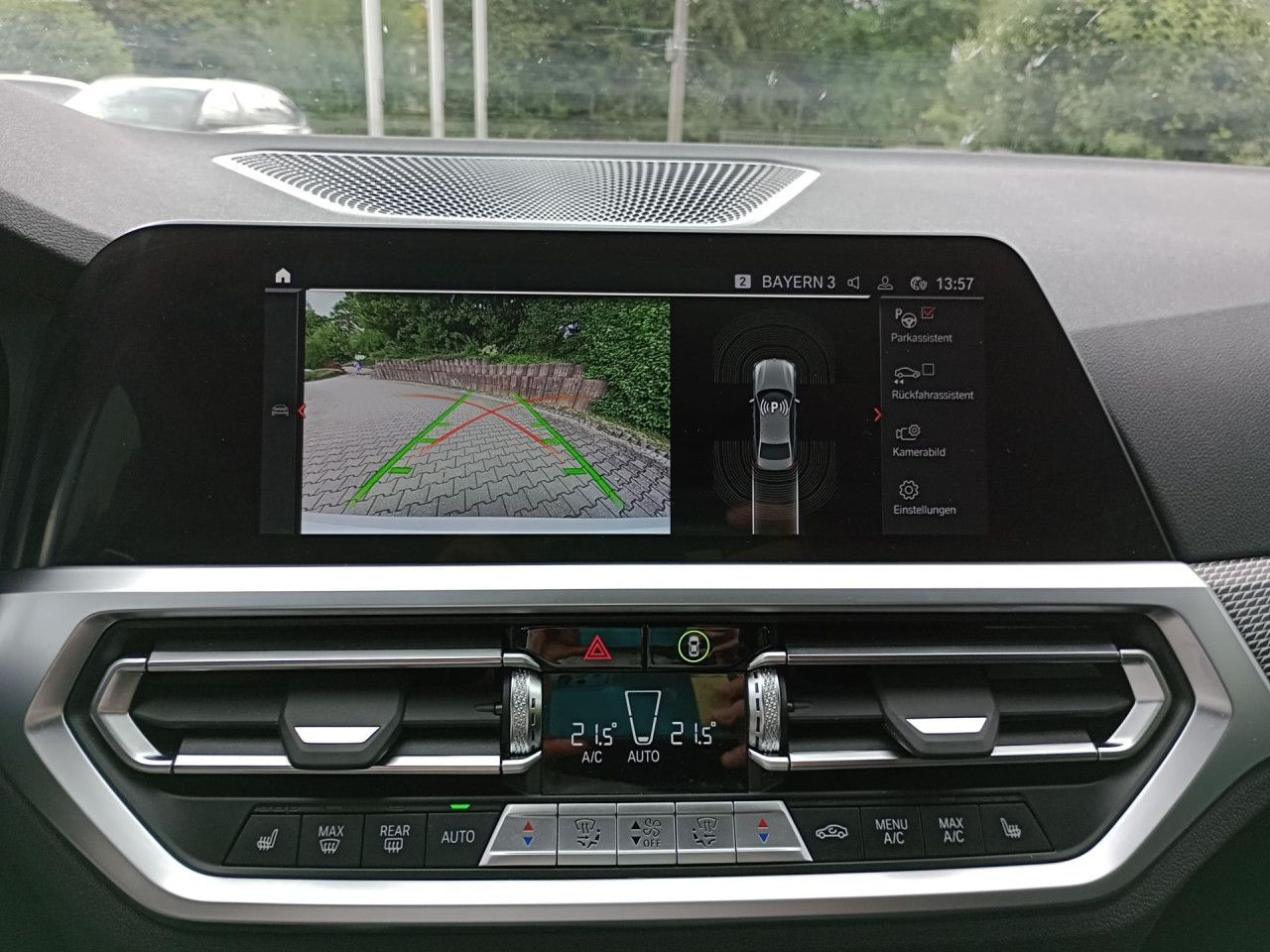 BMW 320i xDrive M Sport - Samsaru's Car Outlet
