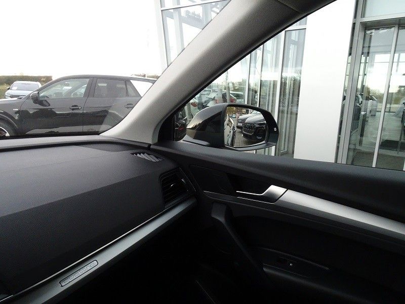 Audi Q5 40 TDI S Line quattro - Matrix / AHZV