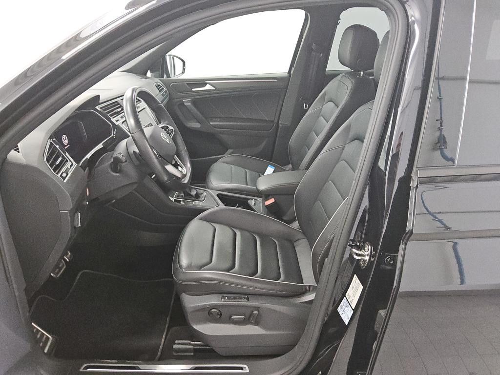 Volkswagen Tiguan R-Line eHybrid Black Style Pano Leder