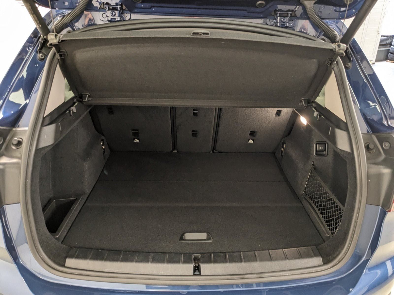 BMW X1 xDrive18d - Samsaru's Car Outlet