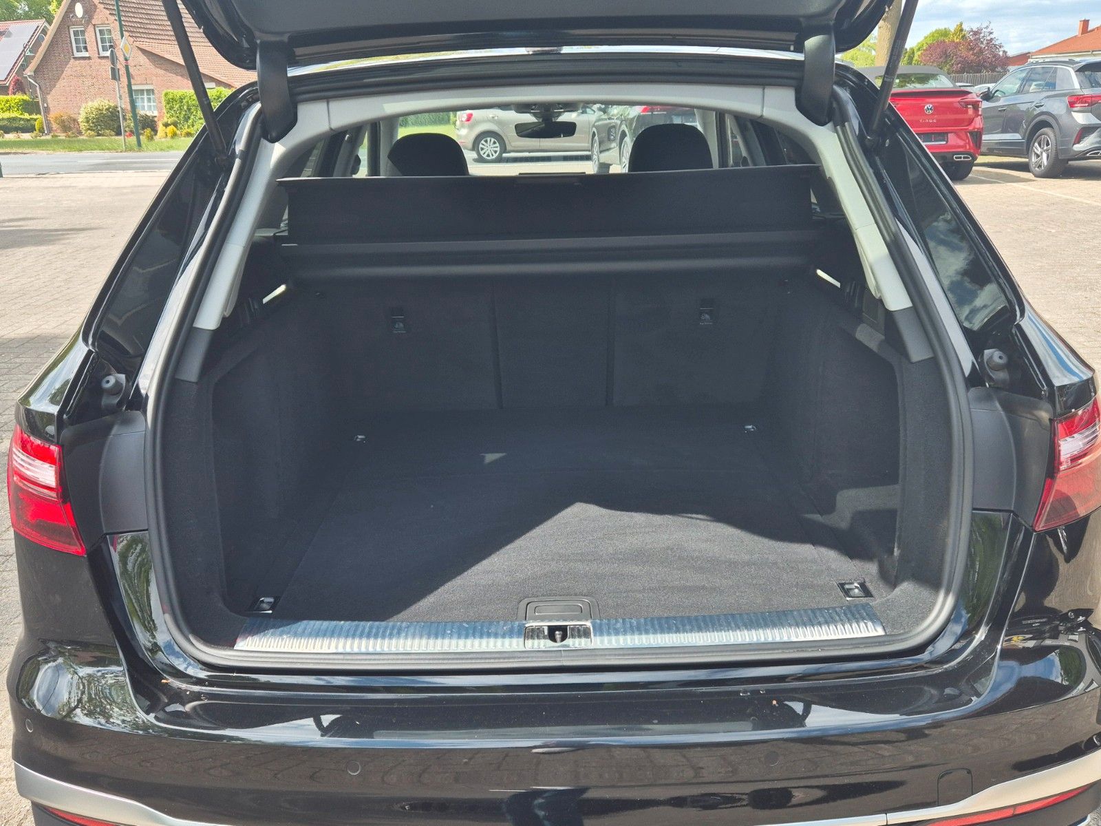 Audi A4 Avant 35 TDI S line S-tronic - Samsaru's Car Outlet