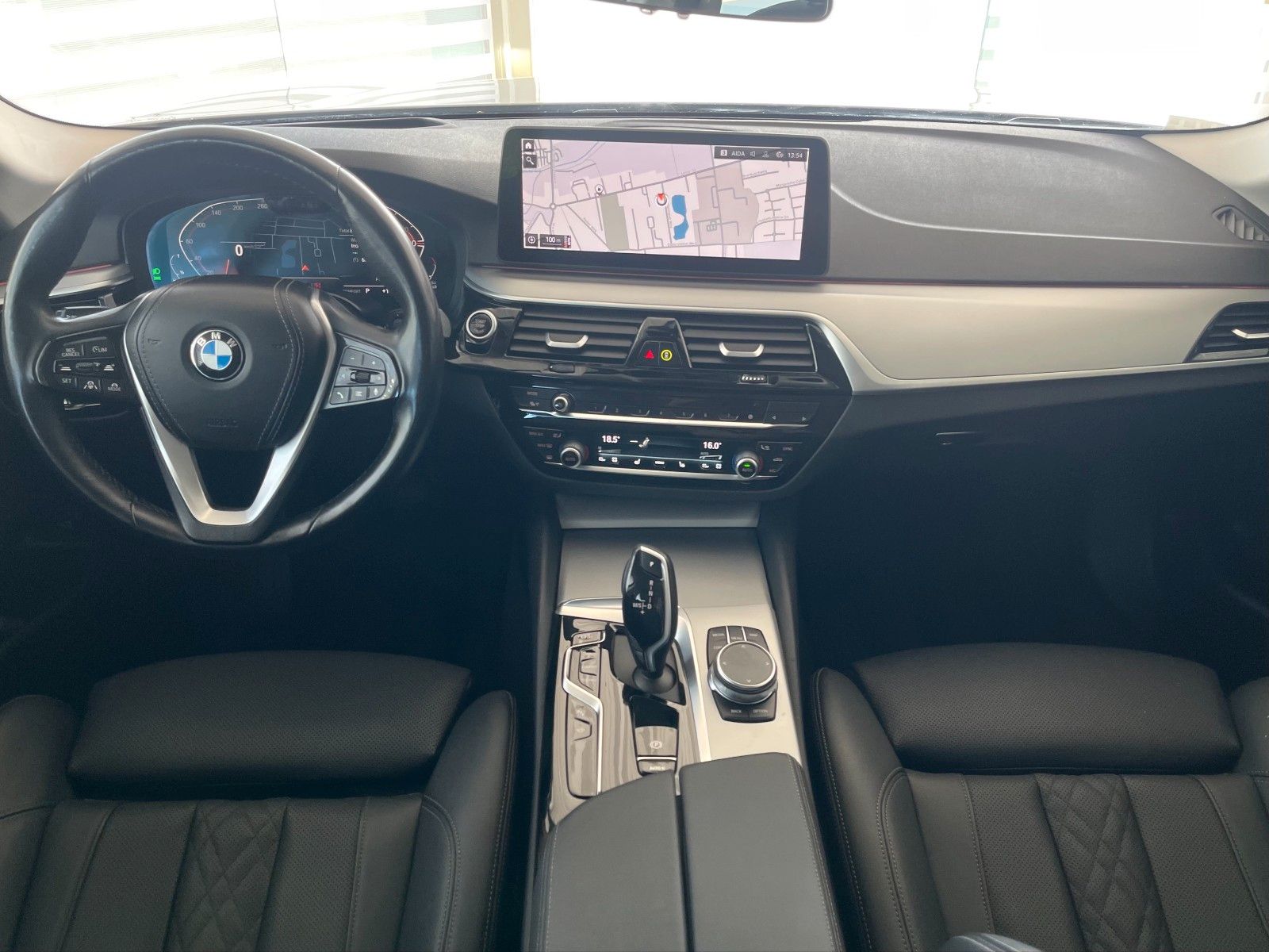 BMW 530d xD LASER HUD 360° AHK 4xKlima DA+ Komf.Zug.