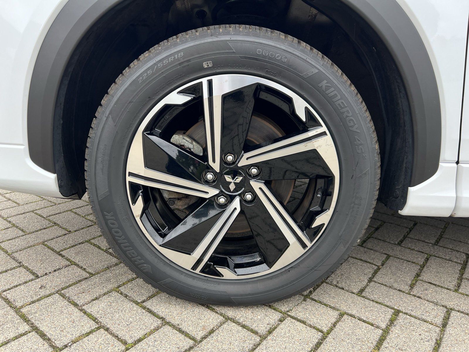 Mitsubishi Eclipse Cross Plug-In Hybrid PHEV Plus Select GJ